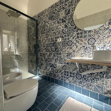 21 4* إيركولانو